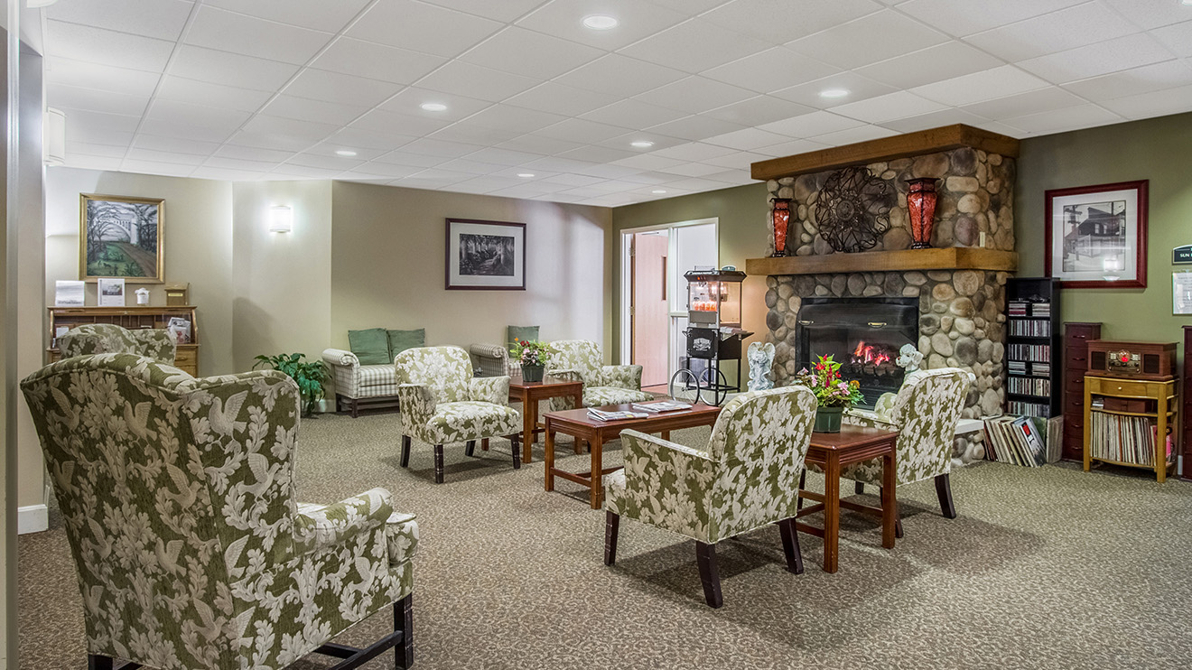 Senior Apartments in Hermitage, PA Holiday Whispering Oaks